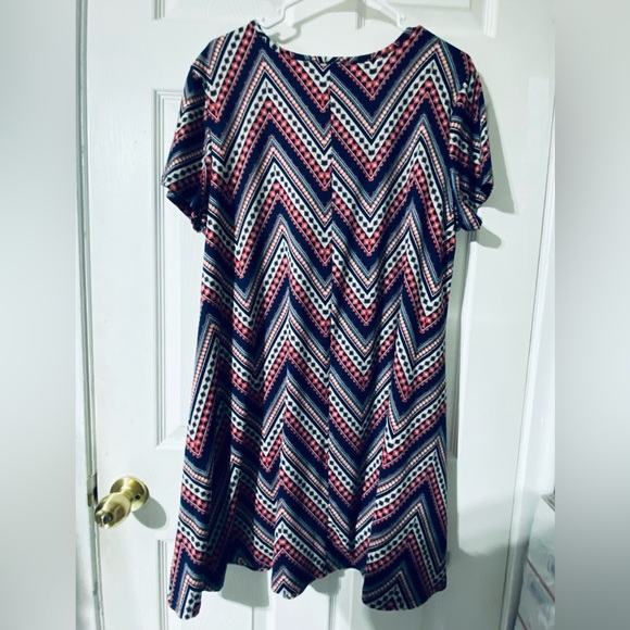 JAMIE & LAYLA Short Sleeves Round Neckline Geometric Print Midi Dress Sz L NWOT - Picture 6 of 10